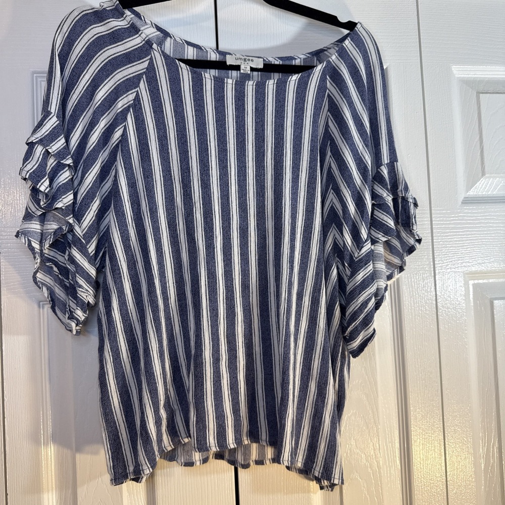 Umgee Striped Blue and White Top Ruffle‎ Short Sleeve Relaxed Fit Size Medium